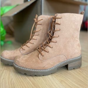 Universal Thread Combat Boots